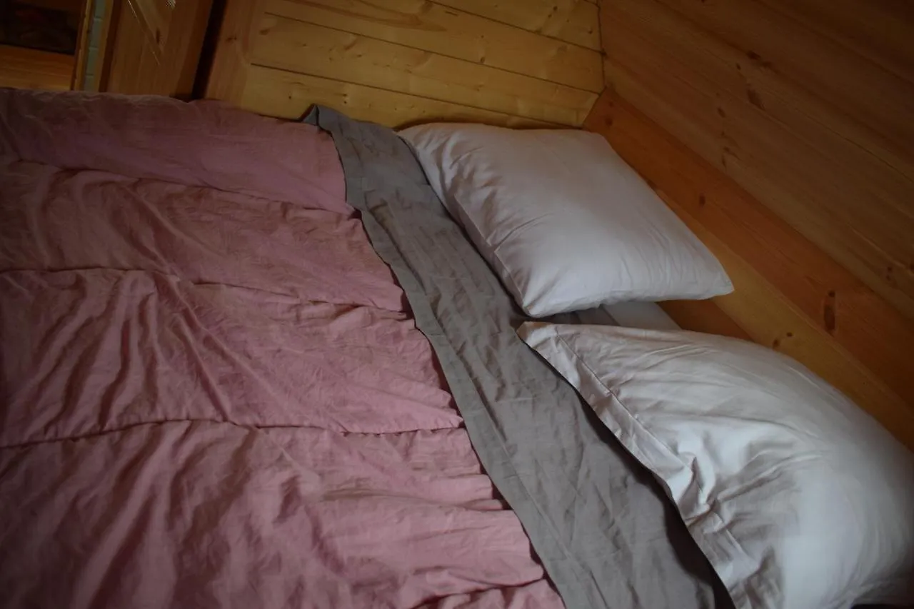 Séjour chez l'habitant Appartement Les cabanes magiques de Mariegillou à Avrilly