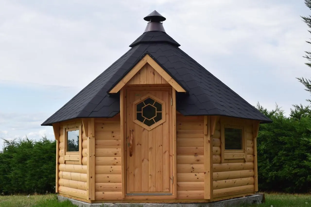 Appartement Les cabanes magiques de Mariegillou à Avrilly Séjour chez l'habitant